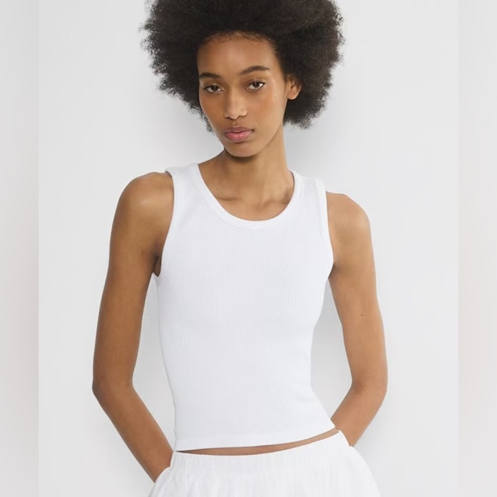 Aritzia Sunday Best SinchSeamless Rib Cropped Tank in White - Size S